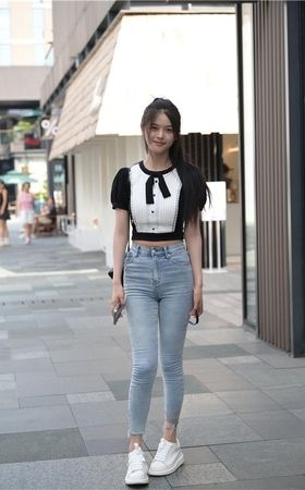 青春紧牛美女(256P)