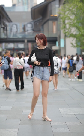 很有味道的美少妇