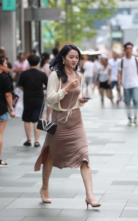成熟美女的贴身长裙 [16P]