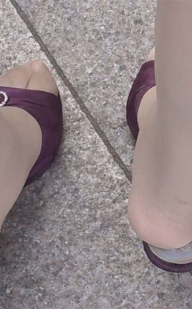 人群中的肉丝少妇