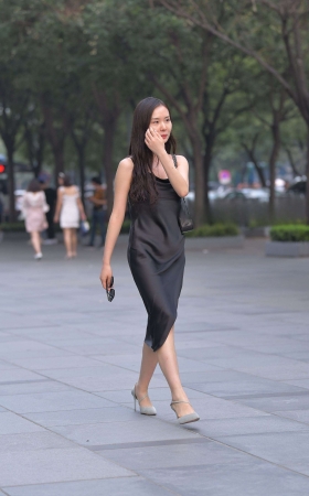 黑色长裙气质少妇 [20P]