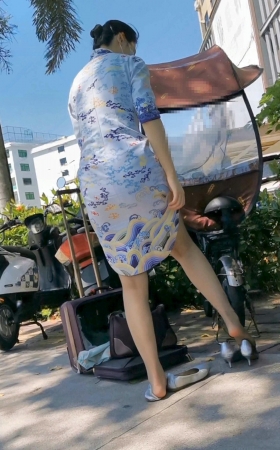 4K路上罕见海航两位空姐灰丝换高跟震撼 4P