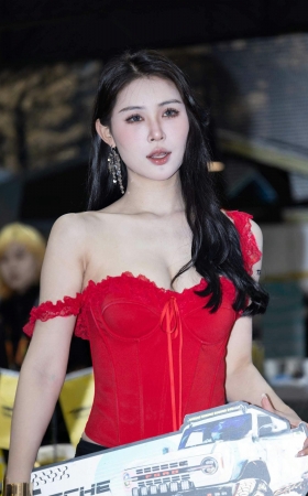 250328-17=52 GT show上的性感美胸双模 8P