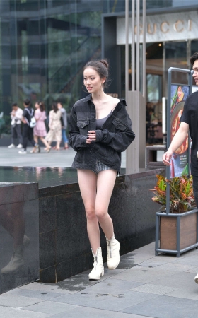摄神街拍作品 – 超级无敌短热裤，贼性感了