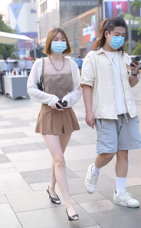 超短百褶裙美腿女友 [15P]