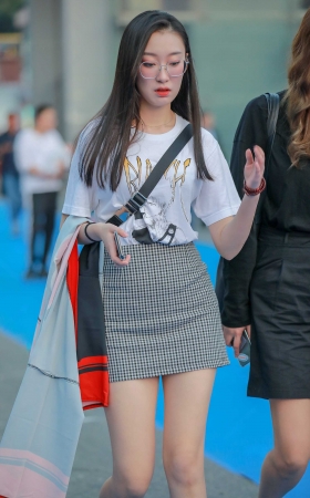 包臀裙长腿小妹 [14P]