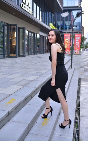 黑色知性优雅长裙