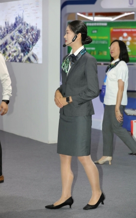 讲解员小姐姐 [18P]