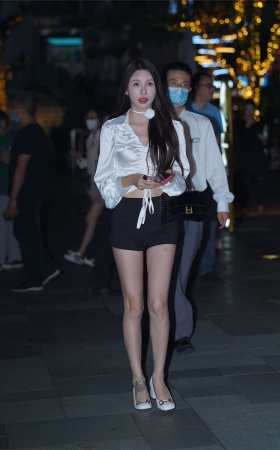 简约黑白搭配