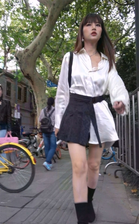 性感美腿白裙高跟女