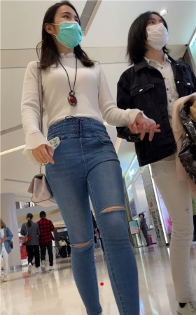 高腰牛仔裤小姐姐