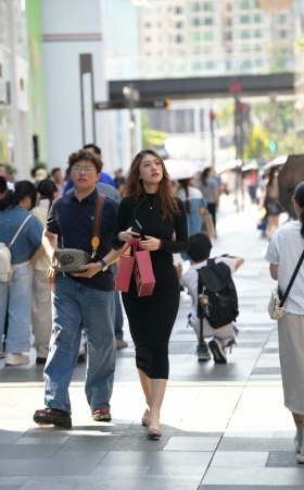 街拍黑色长裙美女 [18P]