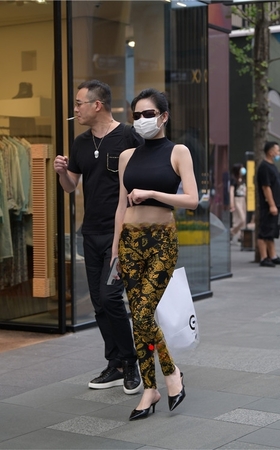 紧身裤美妇(84P)