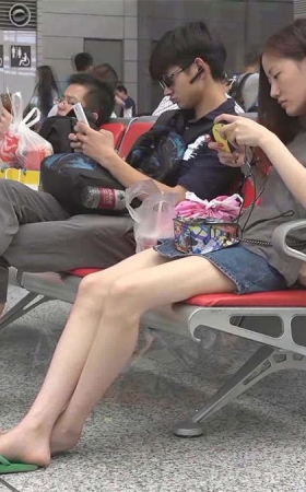 窈窕学妹她的长腿细足