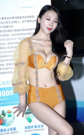 橘色泳装 [21P]