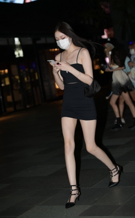 我能送你回家吗外面可能下雨了 [24P]