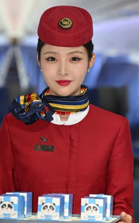 26522-6-95√国航空姐娜娜-我能说她好像我媳妇吗？哈哈 14P