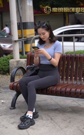 魂魂街拍作品 – 听说