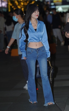 蓝牛小姐姐(130P)
