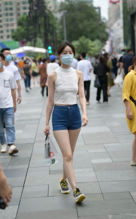 街拍小清新风热裤妹纸 [23P]