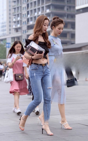 紧身牛仔高跟鞋美女 [19P]
