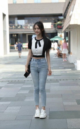 搭讪街拍清新可人兰牛小仙女 [23P]