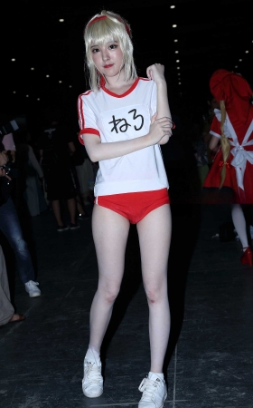 小Coser超可爱 [13P]