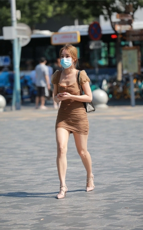 四九城嘎子街拍作品 – 性感包臀裙小姐姐