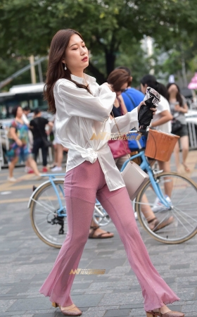 贴身舞蹈运动裤美女 [20P]