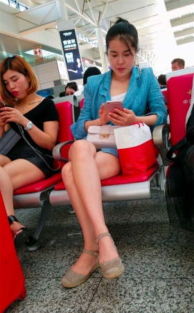 极品美腿高挑街拍美女姐姐