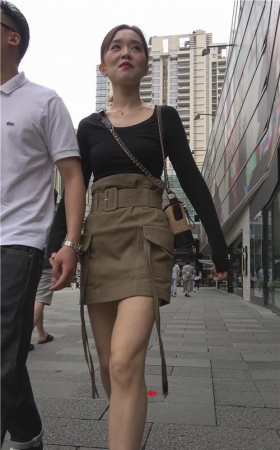 高腰裙小姐姐