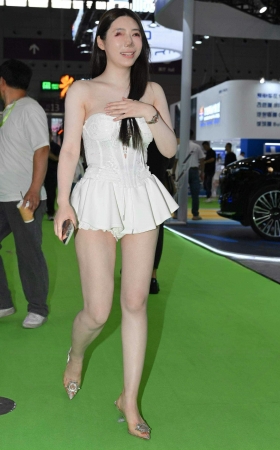 26320-35-129√我想喝她的洗澡水都是清甜的 13P