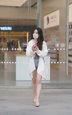 [凯恩专区] 大长腿美女 【图片➕视频】 [10P]
