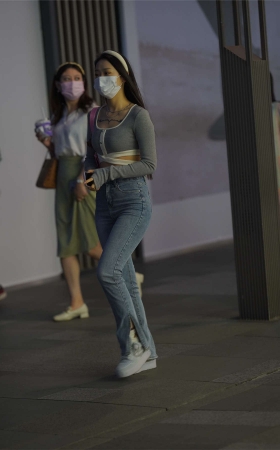 清爽牛仔裤