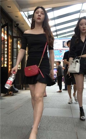 4K 性感身材短裙短裤美女姐妹
