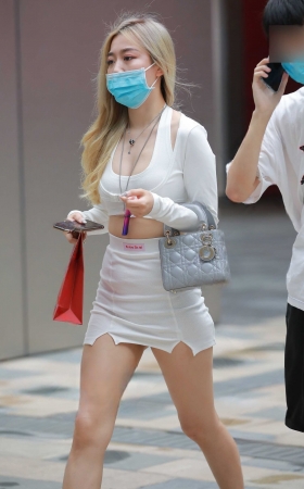 超短包臀裙Y Y漂亮女友 [13P]