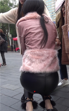 皮裤妹子