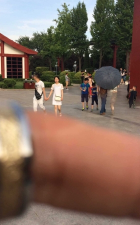 街拍大赛第三季—-最爱撅臀一刹那之白短裤 [17P]