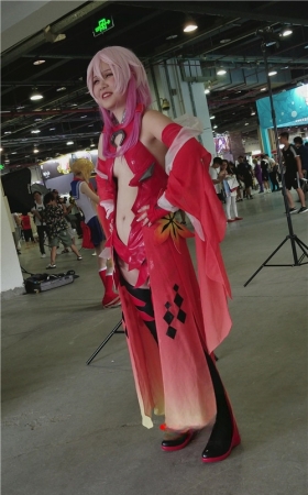 性感的苗条coplay妹子