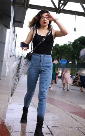高腰紧绷蓝牛 [16P]