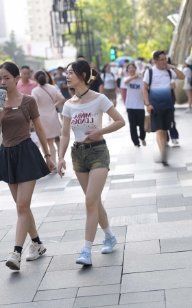 街拍小清新风热牛邻家小妹 [23P]