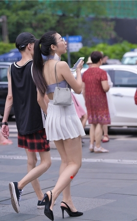 清凉妹子高清原图(30P)