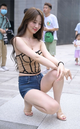 牛仔短裤魅力好身材