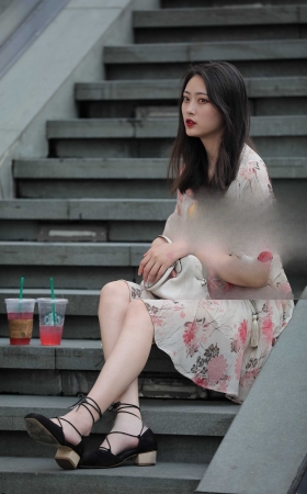 清新美丽的花裙女孩 [30P]