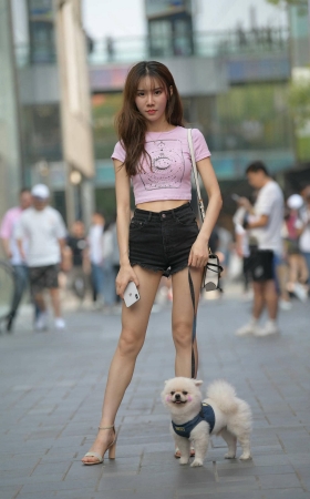 喜欢狗狗的长腿小姐姐 [19P]