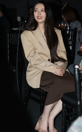 郭碧婷 150p