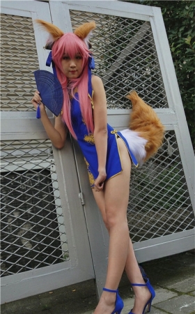 性感的小狐狸coplay妹子