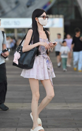 26-18-72婉约动人· 10P