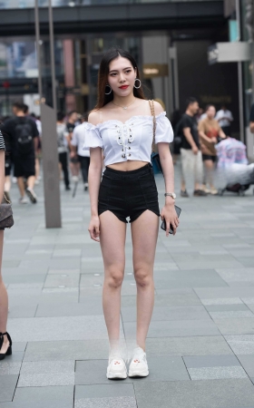短牛牛子美女 [12P]