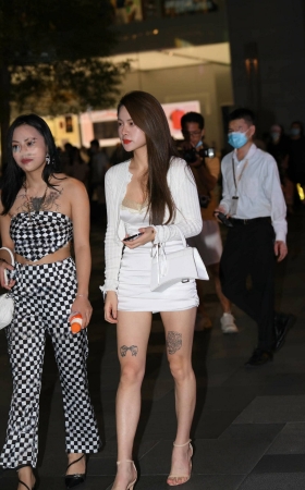 白色短裙高跟美女 [20P]